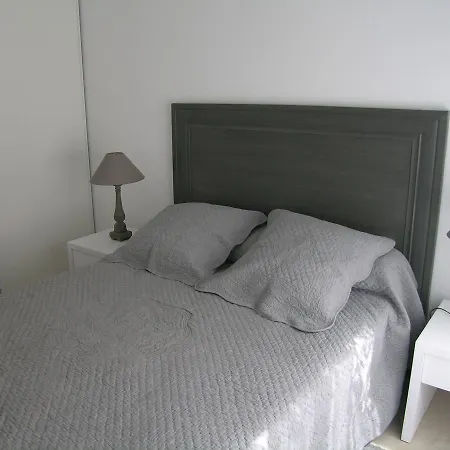 16 Pinede Apartment